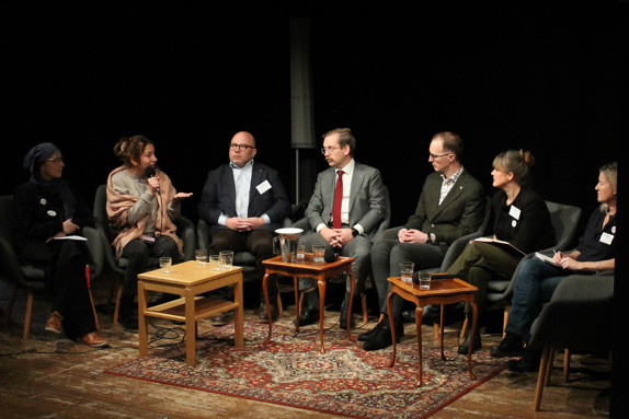 Diskussioner pågår på Fhsk