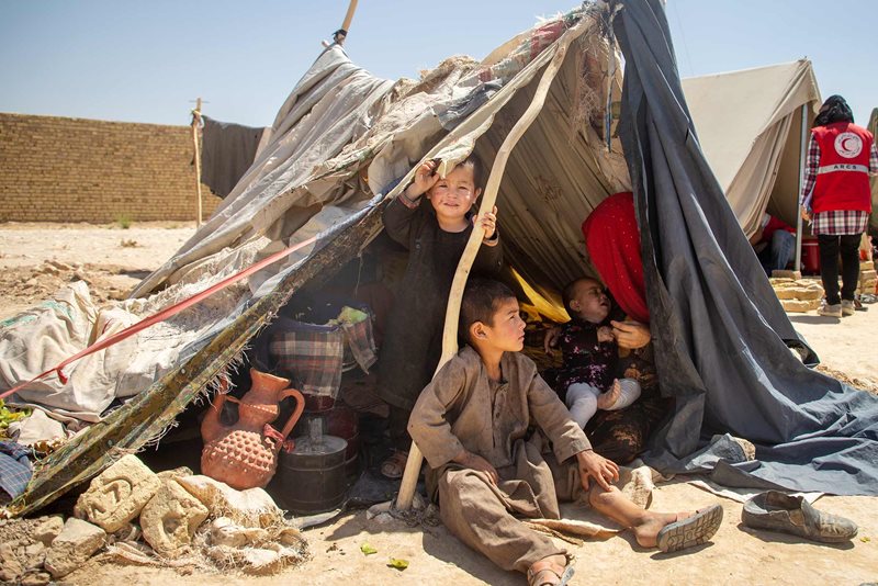 Afghanistan familj på flykt.