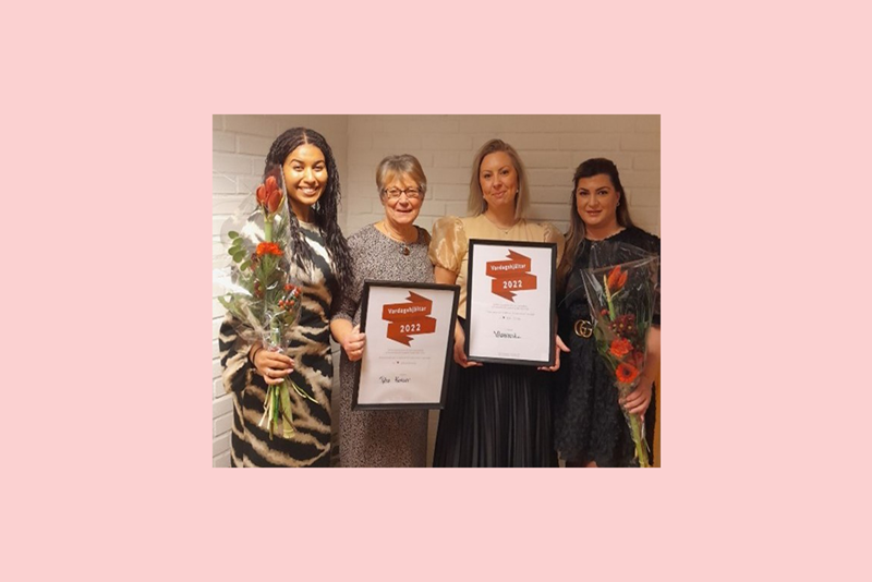 Alicia, Marie-Louise från Röda Korsets Ukrainagrupp, Sofia och Manuela, fick ta emot blommor och diplom som årets Vardagshjältar.